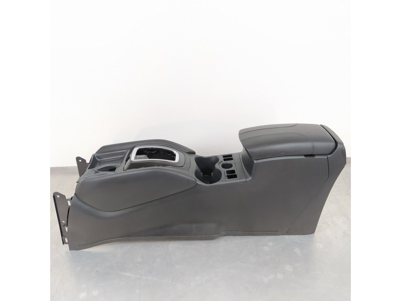 Recambio de apoyabrazos central para nissan x-trail (t32) connect referencia OEM IAM 969PA6FK0A 969PA6MA0B 