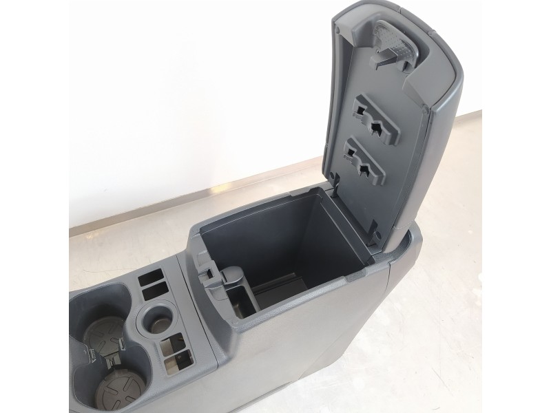 Recambio de apoyabrazos central para nissan x-trail (t32) connect referencia OEM IAM 969PA6FK0A 969PA6MA0B 