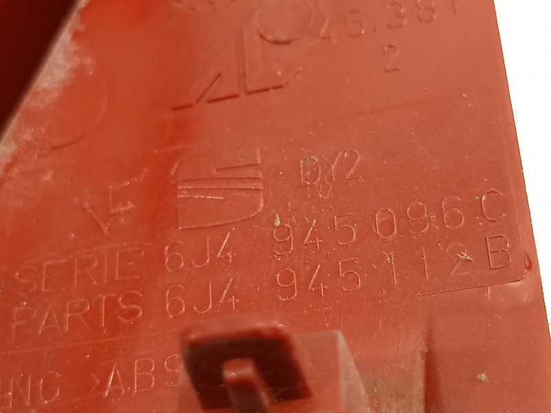 Recambio de piloto trasero derecho para seat ibiza st (6j8) sport referencia OEM IAM 6J4945096C 6J4945095H 