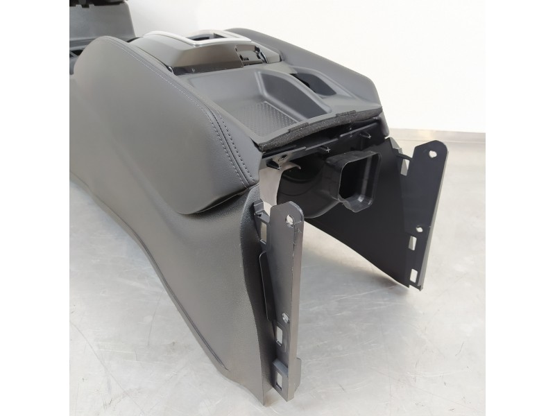 Recambio de apoyabrazos central para nissan x-trail (t32) connect referencia OEM IAM 969PA6FK0A 969PA6MA0B 