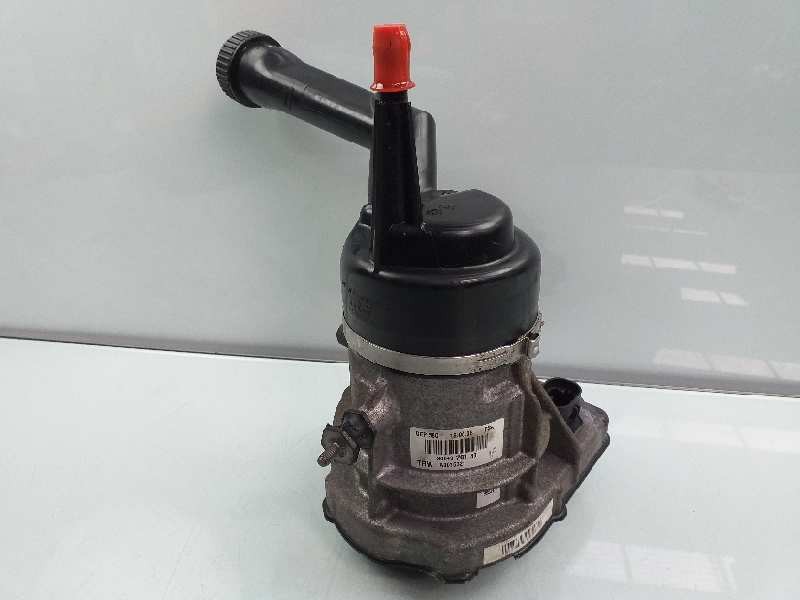 Recambio de bomba direccion para peugeot 308 sport referencia OEM IAM 9684979180  