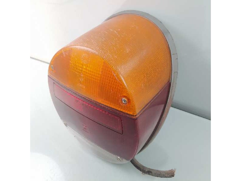 Recambio de piloto trasero izquierdo para volkswagen kaefer 1200 (typ 1) 1200 referencia OEM IAM 135945223C  