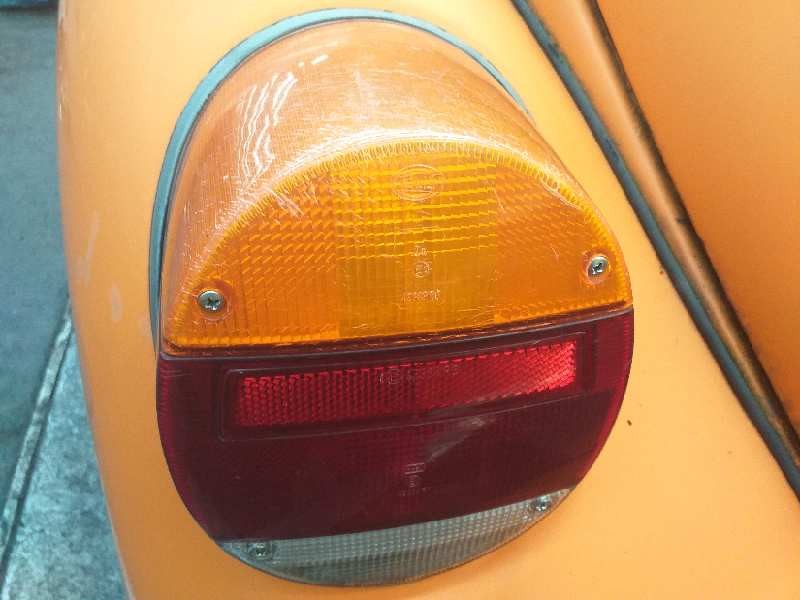 Recambio de piloto trasero izquierdo para volkswagen kaefer 1200 (typ 1) 1200 referencia OEM IAM 135945223C  