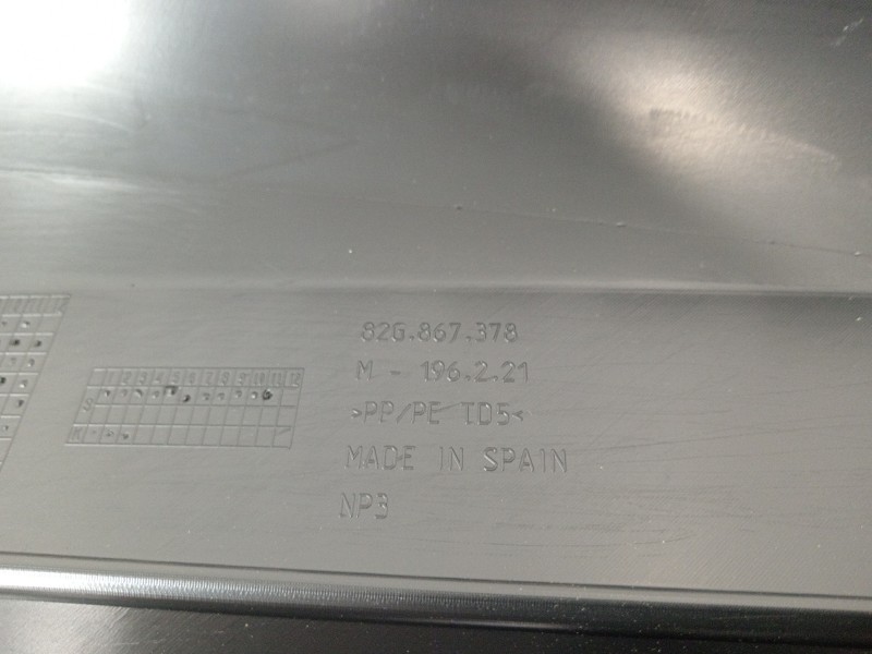 Recambio de guarnecido puerta trasera derecha para audi a1 sportback (gba) 25 tfsi básico referencia OEM IAM 82G867378  
