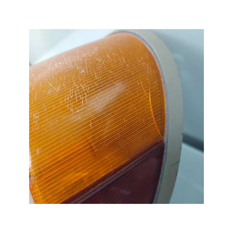 Recambio de piloto trasero derecho para volkswagen kaefer 1200 (typ 1) 1200 referencia OEM IAM 135945223C  