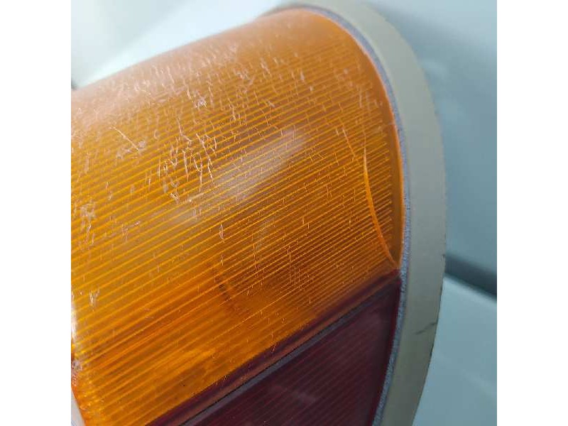 Recambio de piloto trasero derecho para volkswagen kaefer 1200 (typ 1) 1200 referencia OEM IAM 135945223C  