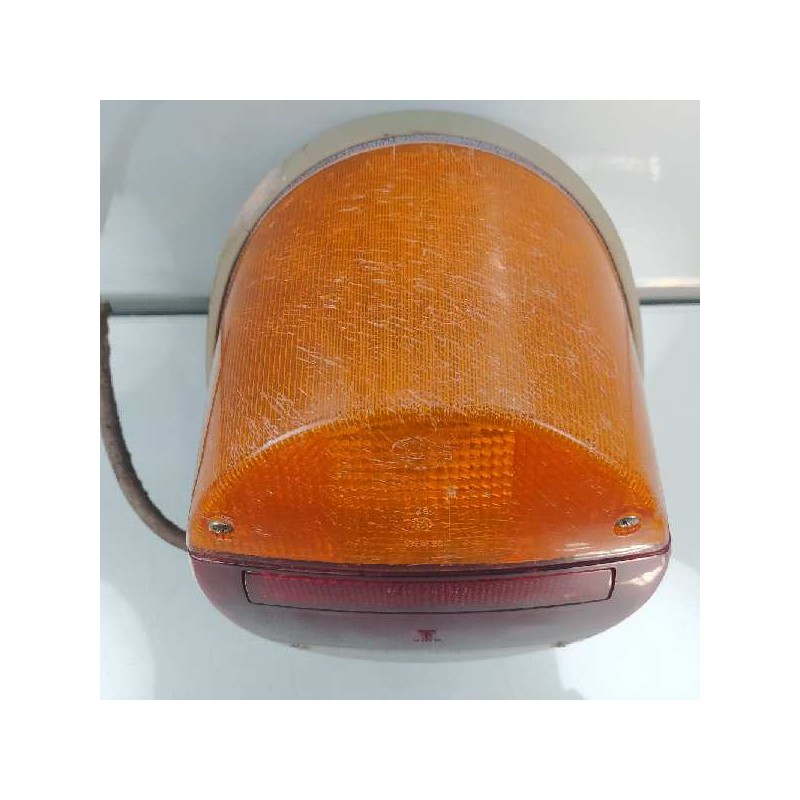 Recambio de piloto trasero derecho para volkswagen kaefer 1200 (typ 1) 1200 referencia OEM IAM 135945223C  