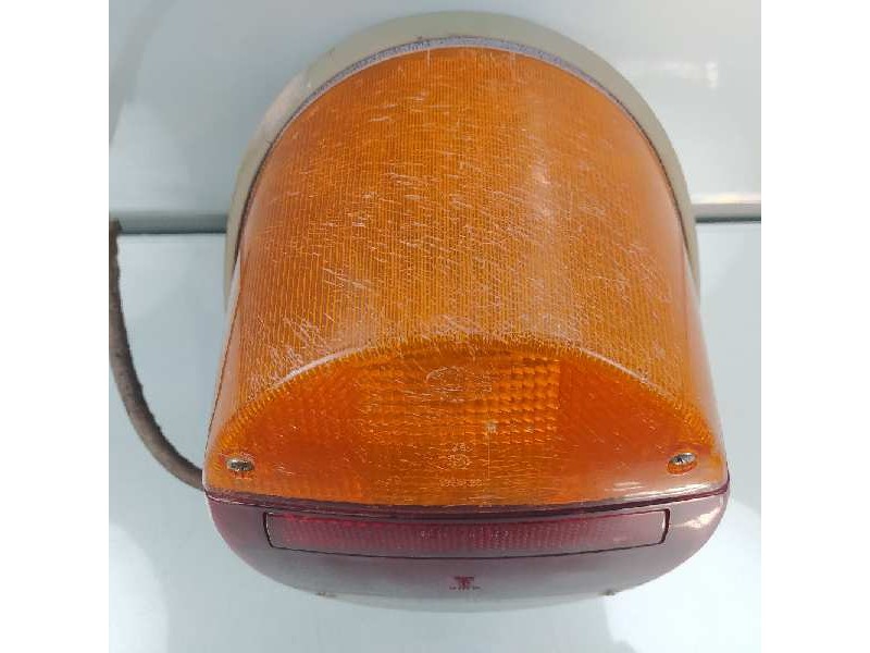 Recambio de piloto trasero derecho para volkswagen kaefer 1200 (typ 1) 1200 referencia OEM IAM 135945223C  