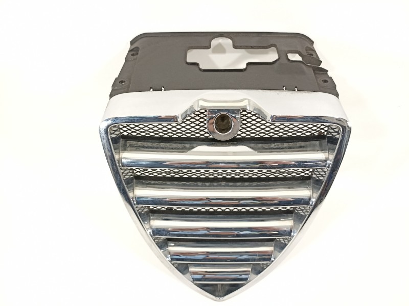 Recambio de rejilla delantera para alfa romeo 166 2.4 jtd 20v distinctive referencia OEM IAM   