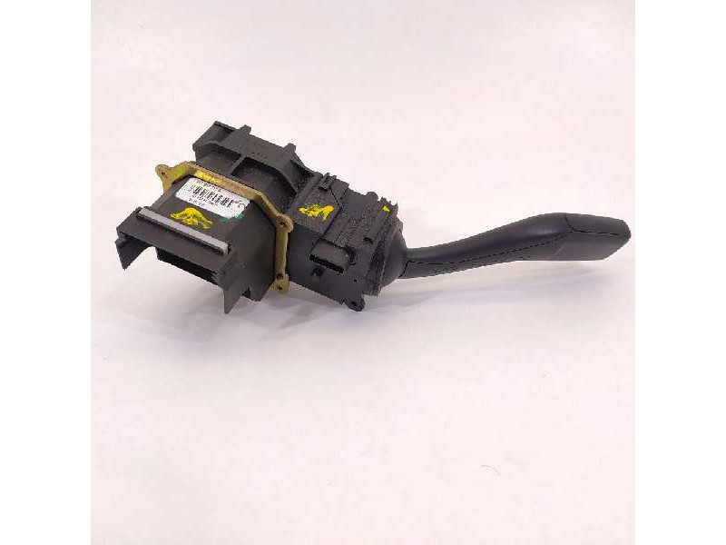 Recambio de mando intermitentes para audi a4 berlina (8e) 2.0 tdi 16v (103kw) referencia OEM IAM 4E0953513A  