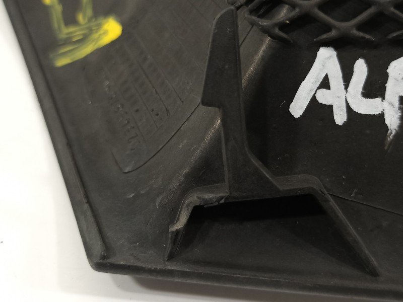 Recambio de rejilla aireadora para alfa romeo 166 2.4 jtd 20v distinctive referencia OEM IAM 156045143  