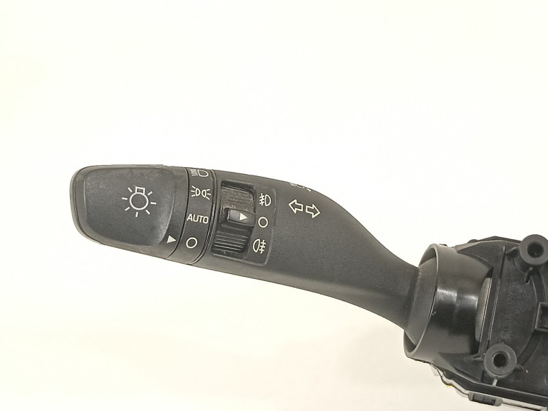 Recambio de mando luces para hyundai i20 classic referencia OEM IAM 299141431 299141440 