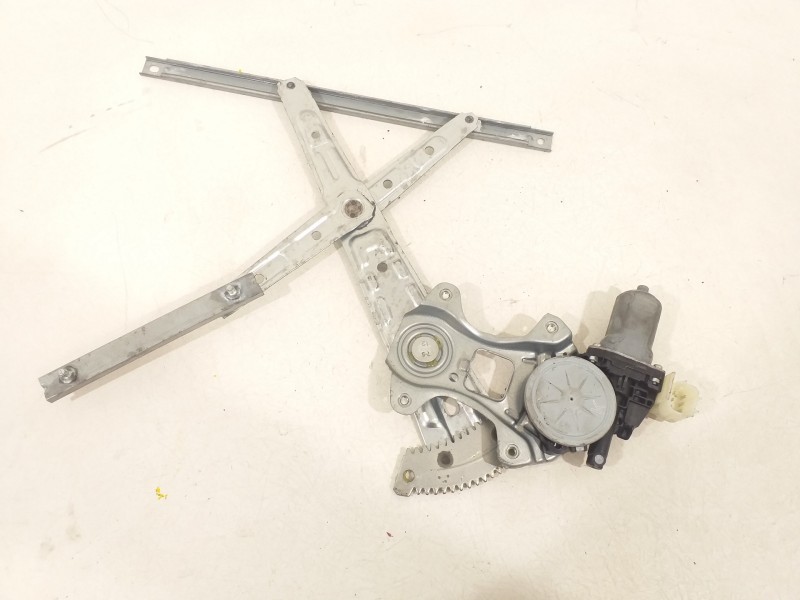 Recambio de elevalunas trasero izquierdo para nissan x-trail (t32) connect referencia OEM IAM 827311BA0A  
