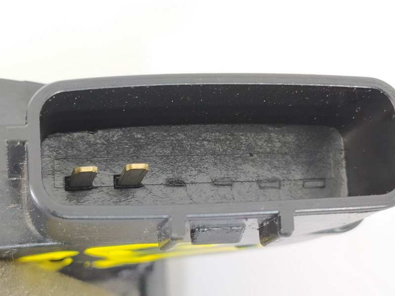 Recambio de cerradura puerta trasera derecha para nissan x-trail (t32) connect referencia OEM IAM F1814510  