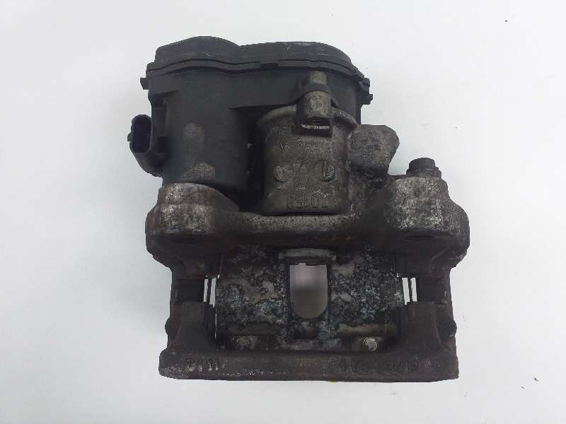 Recambio de pinza freno trasera derecha para mercedes-benz clase cla (w117) cla 220 cdi (117.303) referencia OEM IAM A2464232498