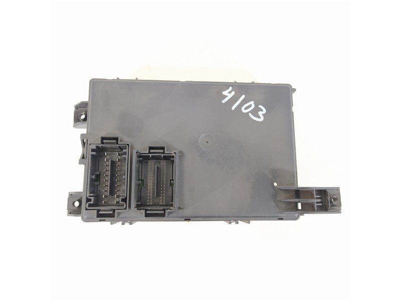 Recambio de caja reles / fusibles para opel corsa d enjoy referencia OEM IAM 13142240  