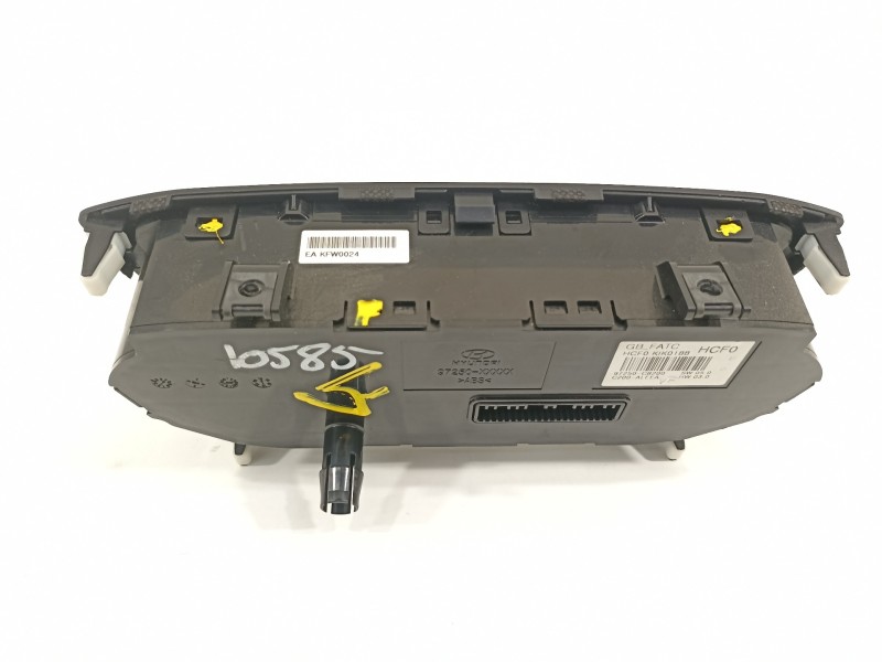 Recambio de mando climatizador para hyundai i20 classic referencia OEM IAM 97250C8200  