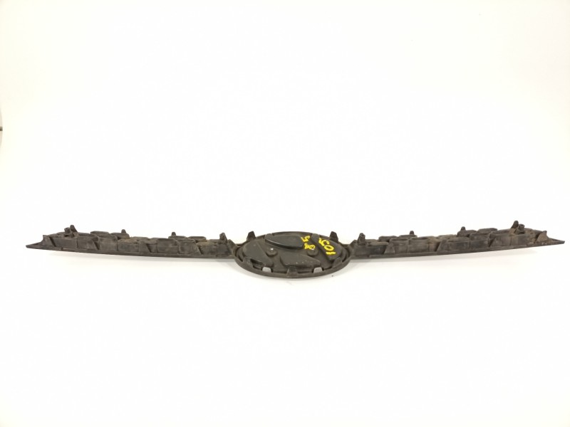 Recambio de rejilla delantera para hyundai i20 classic referencia OEM IAM 86351C8000  