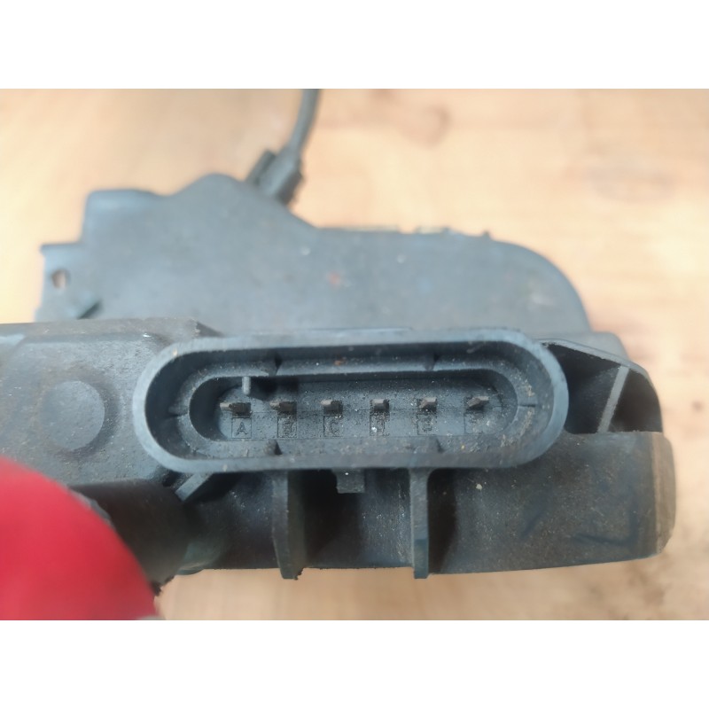 Recambio de cerradura puerta trasera derecha para renault megane ii berlina 5p confort dynamique referencia OEM IAM 8200028429  