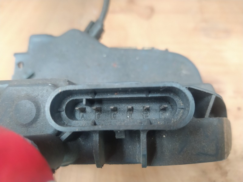 Recambio de cerradura puerta trasera derecha para renault megane ii berlina 5p confort dynamique referencia OEM IAM 8200028429  