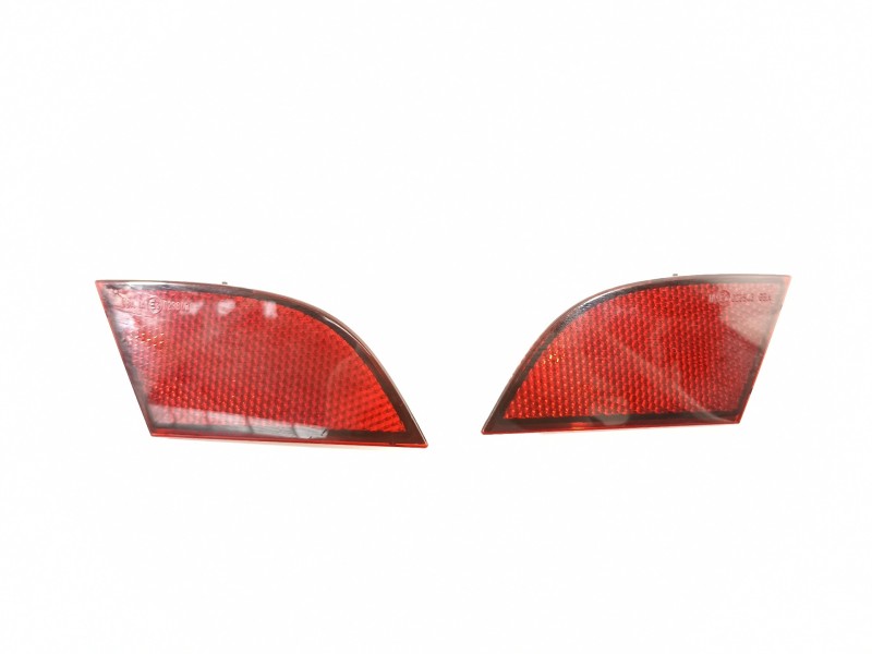 Recambio de no identificado para audi a1 sportback (gba) 25 tfsi básico referencia OEM IAM 82A945105 82A945106 