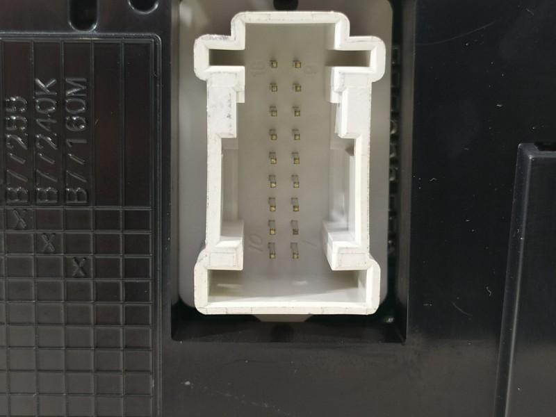 Recambio de cuadro instrumentos para citroën c4 lim. feel referencia OEM IAM 9812832380  