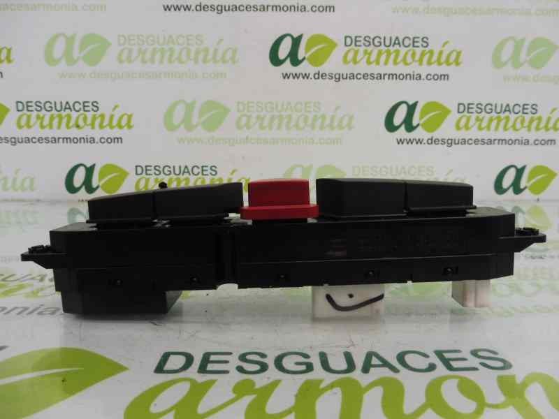 Recambio de warning para kia cee´d 1.6 crdi cat referencia OEM IAM 937001H000 937001H010 937001H005