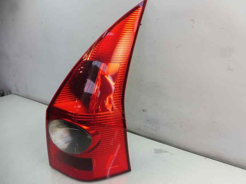 Recambio de piloto trasero derecho para renault megane ii familiar dynamique confort referencia OEM IAM 8200142683  