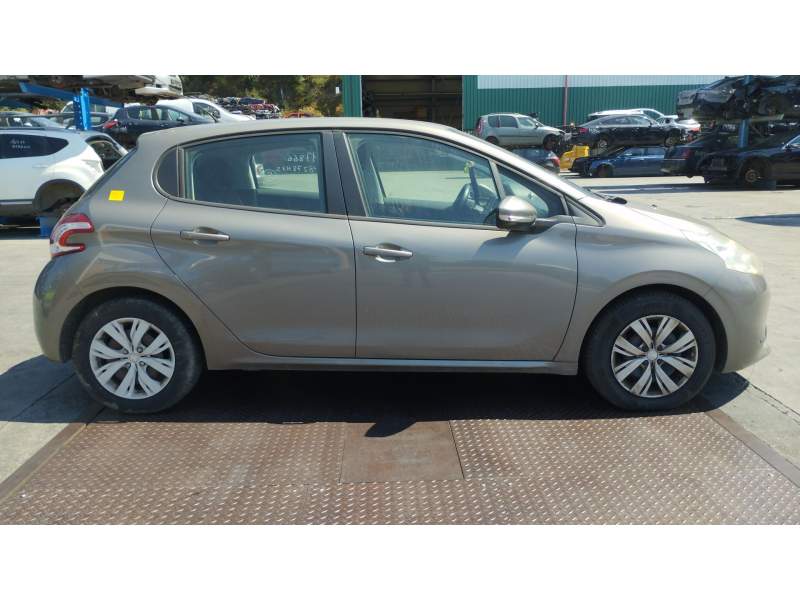 peugeot 208 i (ca_, cc_) del año 2014
