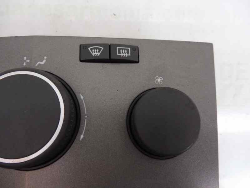 Recambio de mando climatizador para opel astra h berlina cosmo referencia OEM IAM 13122963  