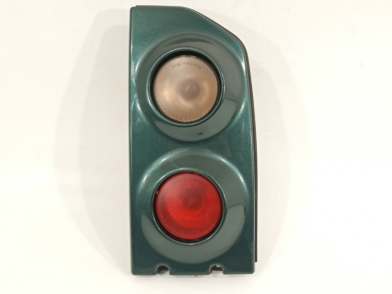 Recambio de piloto trasero derecho para » otros... santana 350 referencia OEM IAM 35526  