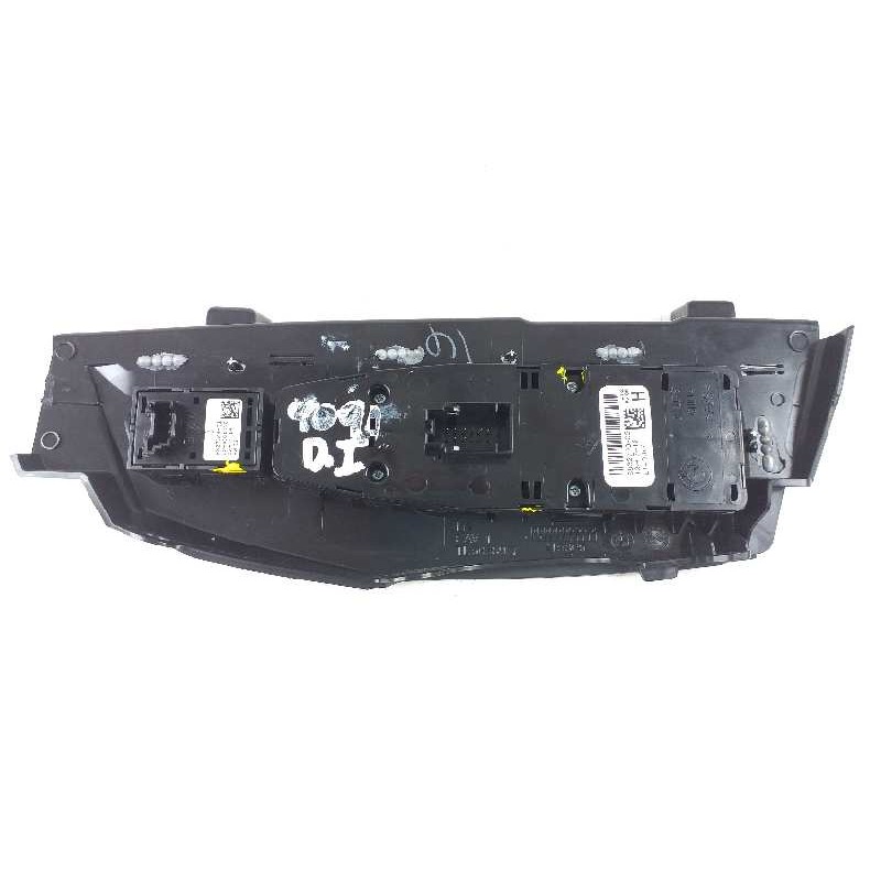 Recambio de mando elevalunas delantero izquierdo para bmw serie x3 (g01) xdrive20d xline referencia OEM IAM 6832729 61316832729 