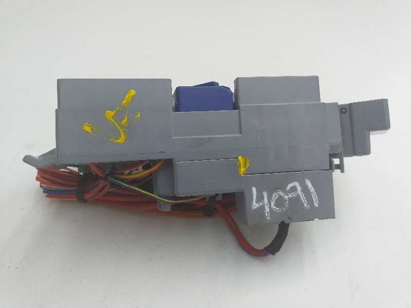 Recambio de caja reles / fusibles para bmw serie x3 (g01) xdrive20d xline referencia OEM IAM 680748701 6114V7 