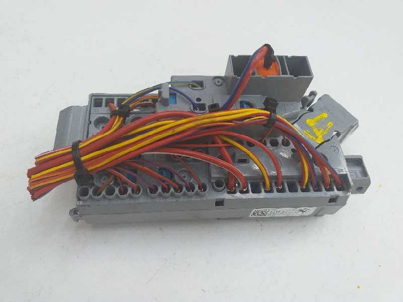 Recambio de caja reles / fusibles para bmw serie x3 (g01) xdrive20d xline referencia OEM IAM 680748701 6114V7 