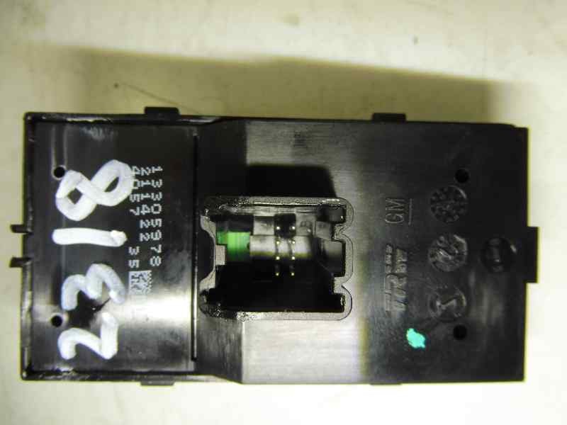 Recambio de mando elevalunas delantero izquierdo para opel astra j sports tourer selective referencia OEM IAM 13305978  