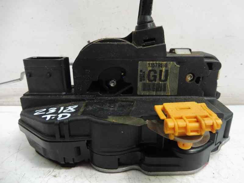 Recambio de cerradura puerta trasera derecha para opel astra j sports tourer selective referencia OEM IAM 13579566  