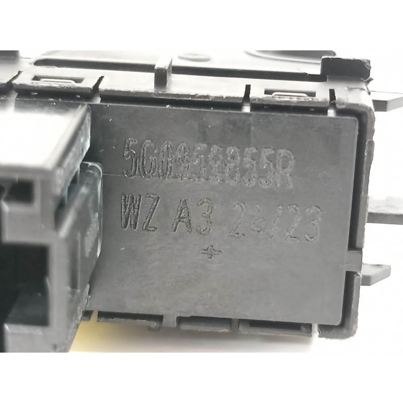 Recambio de mando elevalunas trasero derecho para audi a1 sportback (gba) 25 tfsi básico referencia OEM IAM 5G0959855R  