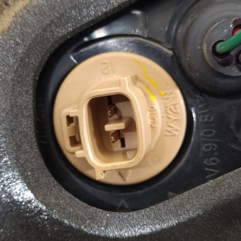 Recambio de piloto trasero derecho para mitsubishi grandis (na0w) 2.0 di-d inform referencia OEM IAM 8330A192  