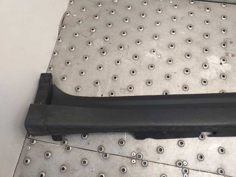 Recambio de faldon lateral para bmw serie x3 (g01) xdrive20d xline referencia OEM IAM   