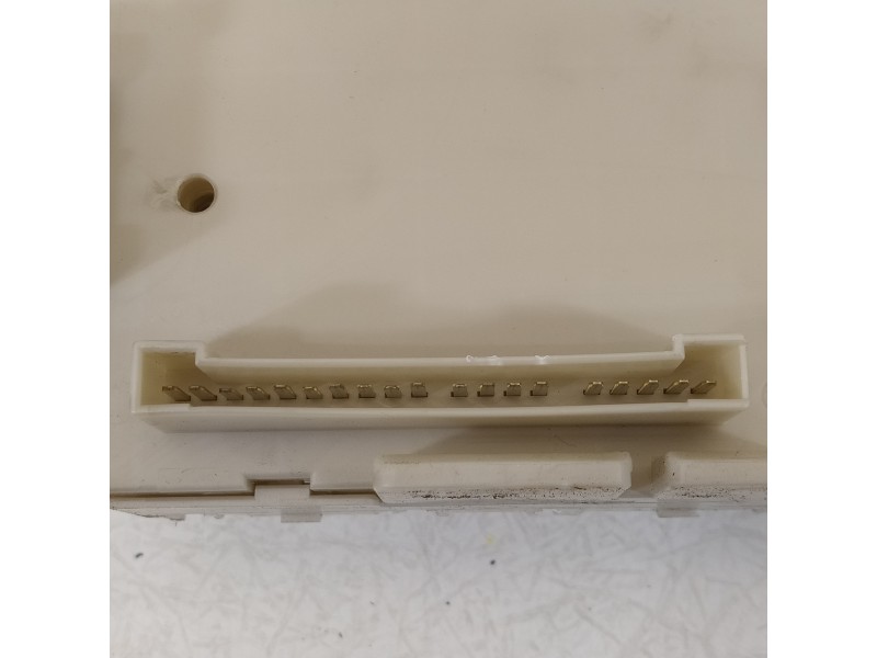 Recambio de caja reles / fusibles para mitsubishi grandis (na0w) 2.0 di-d inform referencia OEM IAM 909010276 909010276 