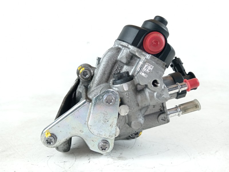 Recambio de bomba inyeccion para nissan nv 200 (m20) nv200 combi comfort referencia OEM IAM 167007358R 0445010704 H8201434847