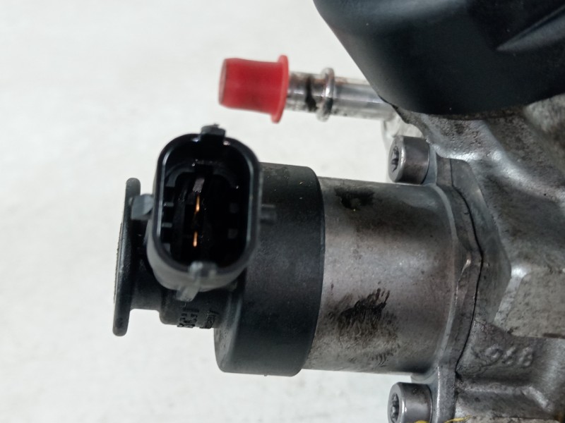 Recambio de bomba inyeccion para nissan nv 200 (m20) nv200 combi comfort referencia OEM IAM 167007358R 0445010704 H8201434847