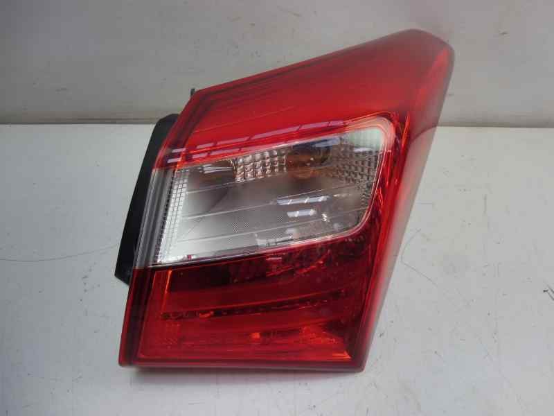 Recambio de piloto trasero derecho para hyundai i30 (gd) classic referencia OEM IAM 92402A50  