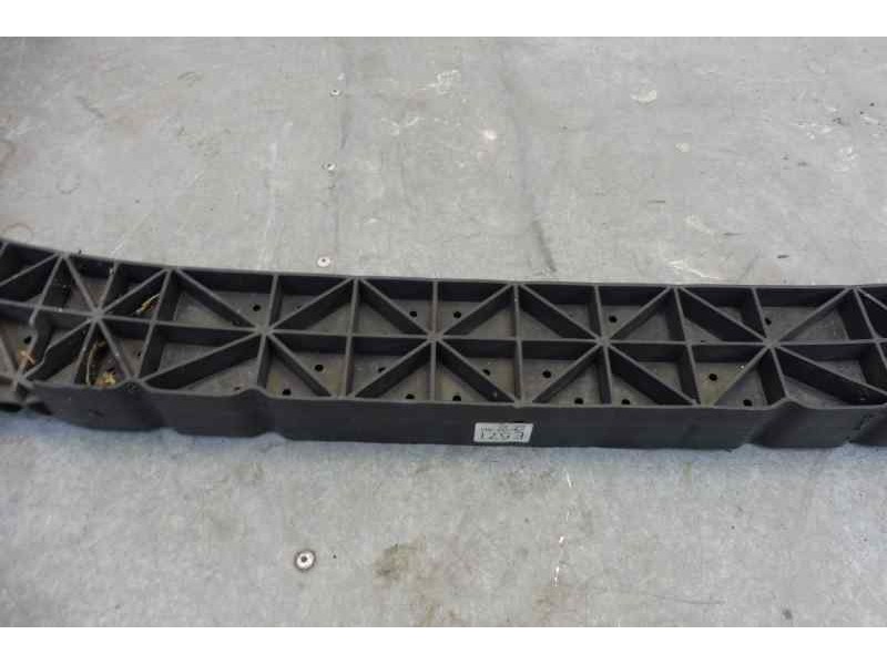 Recambio de travesaño inferior para peugeot 308 sw premium referencia OEM IAM 9656741480  
