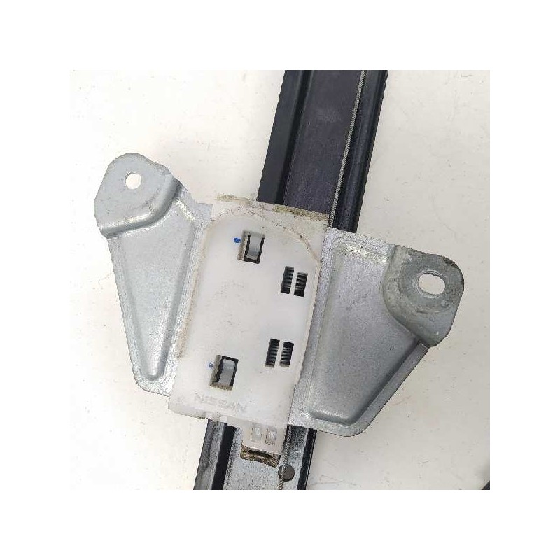 Recambio de elevalunas delantero derecho para nissan nv 200 (m20) nv200 combi comfort referencia OEM IAM 80700BJ30B0C 80730BJ30A