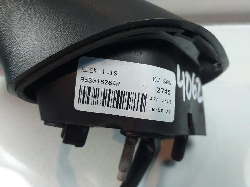 Recambio de retrovisor derecho para renault clio iv dynamique referencia OEM IAM 963016264R  