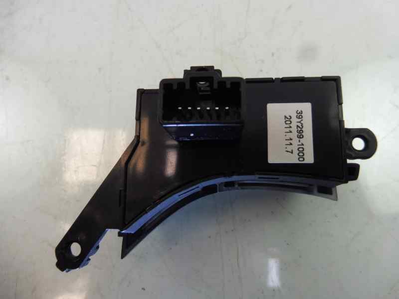 Recambio de mando volante para hyundai i30 (gd) classic referencia OEM IAM 39Y2991000  