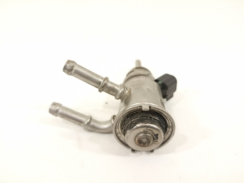 Recambio de inyector para toyota proace city referencia OEM IAM 9842811780  