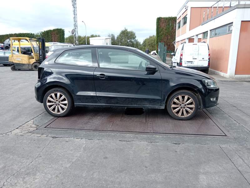 volkswagen polo v (6r1, 6c1) del año 2010