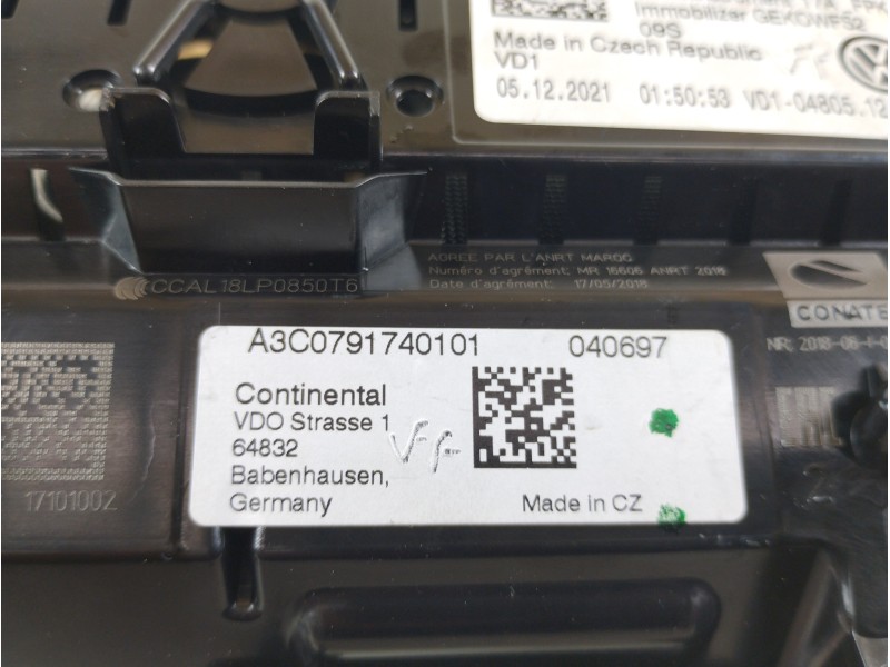 Recambio de cuadro instrumentos para volkswagen t-roc advance referencia OEM IAM 17A920320B A3C0791740101 